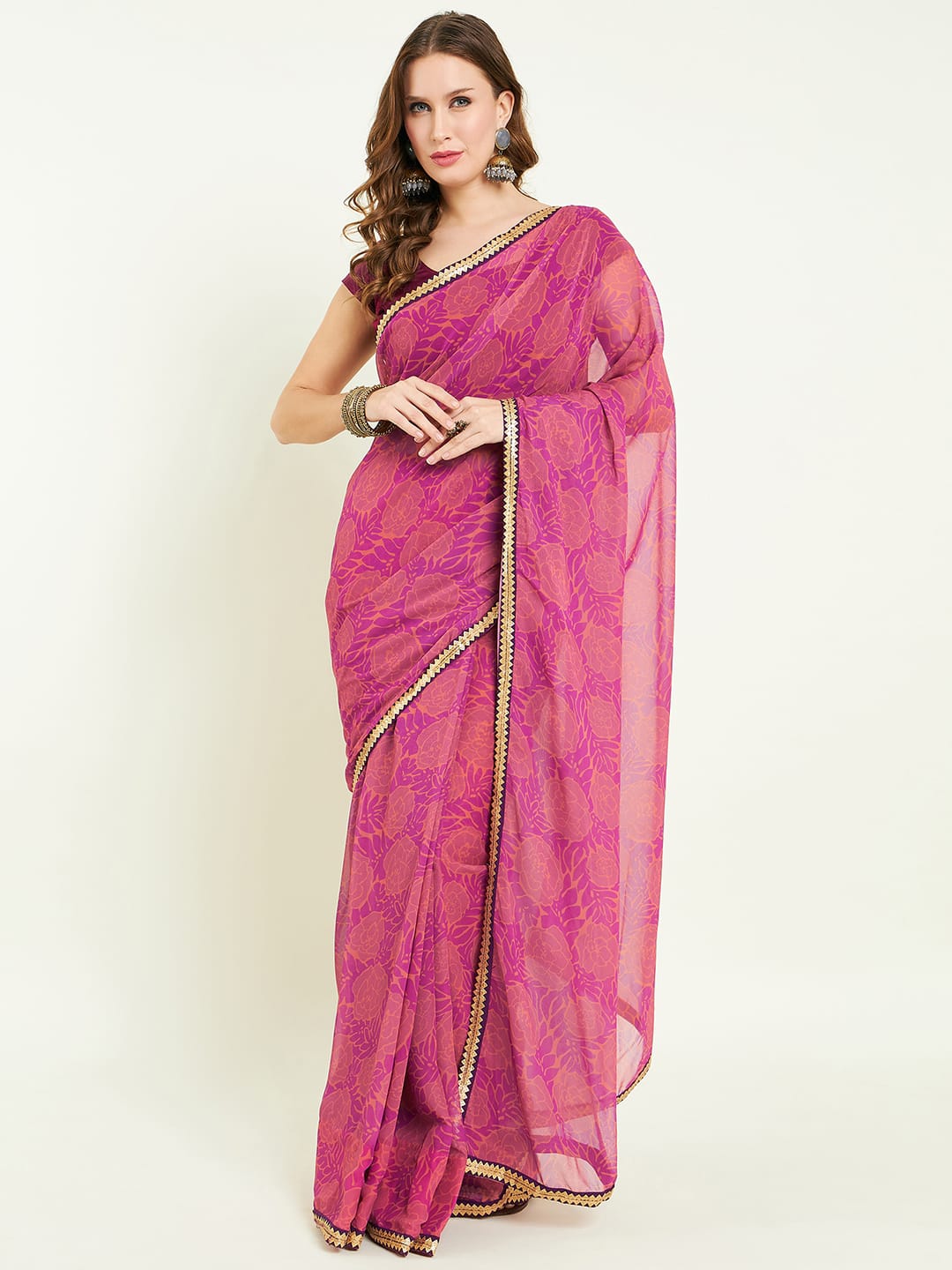 Floral printed saree with lace detailing on border, comes with solid blouse.