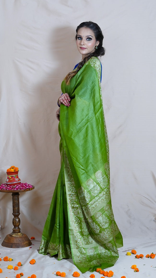 TUSSAR SILK SAREE IN FOREST GREEN TONE WITH OFF WHITE AND BEIGE BORDER