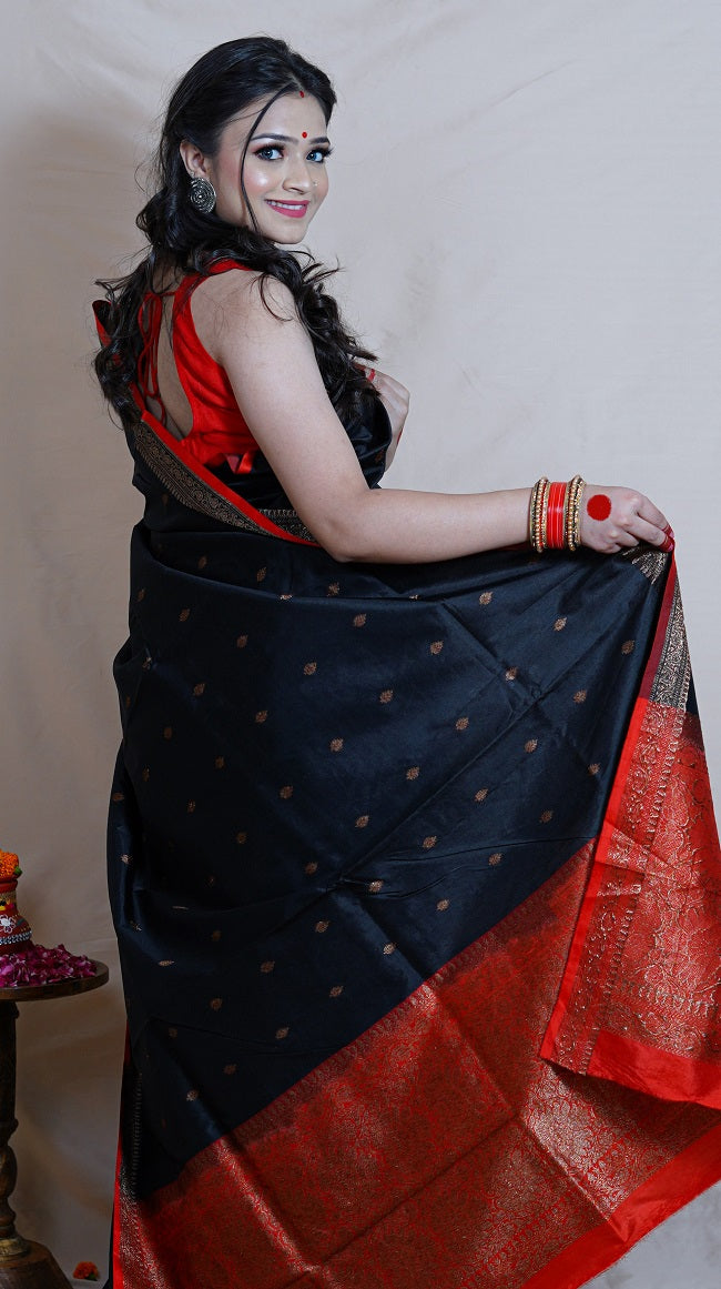 HANDLOOM SILK SAREE IN BLACK AND RED WITH KADWA BUTA DESIGN