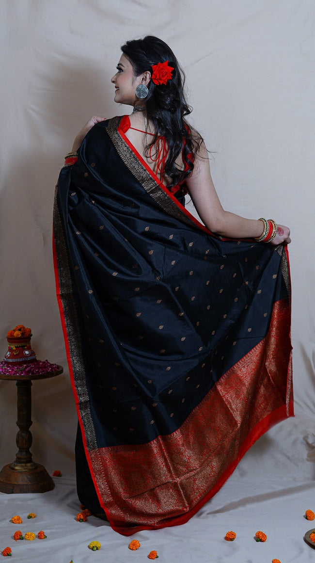 HANDLOOM SILK SAREE IN BLACK AND RED WITH KADWA BUTA DESIGN