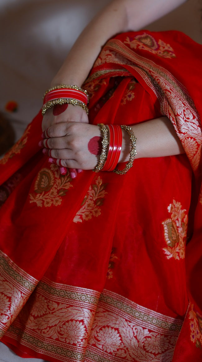 SILK GEORGETTE SAREE IN CRIMSON RED WITH BEAUTIFUL ALL OVER BUTI WORK